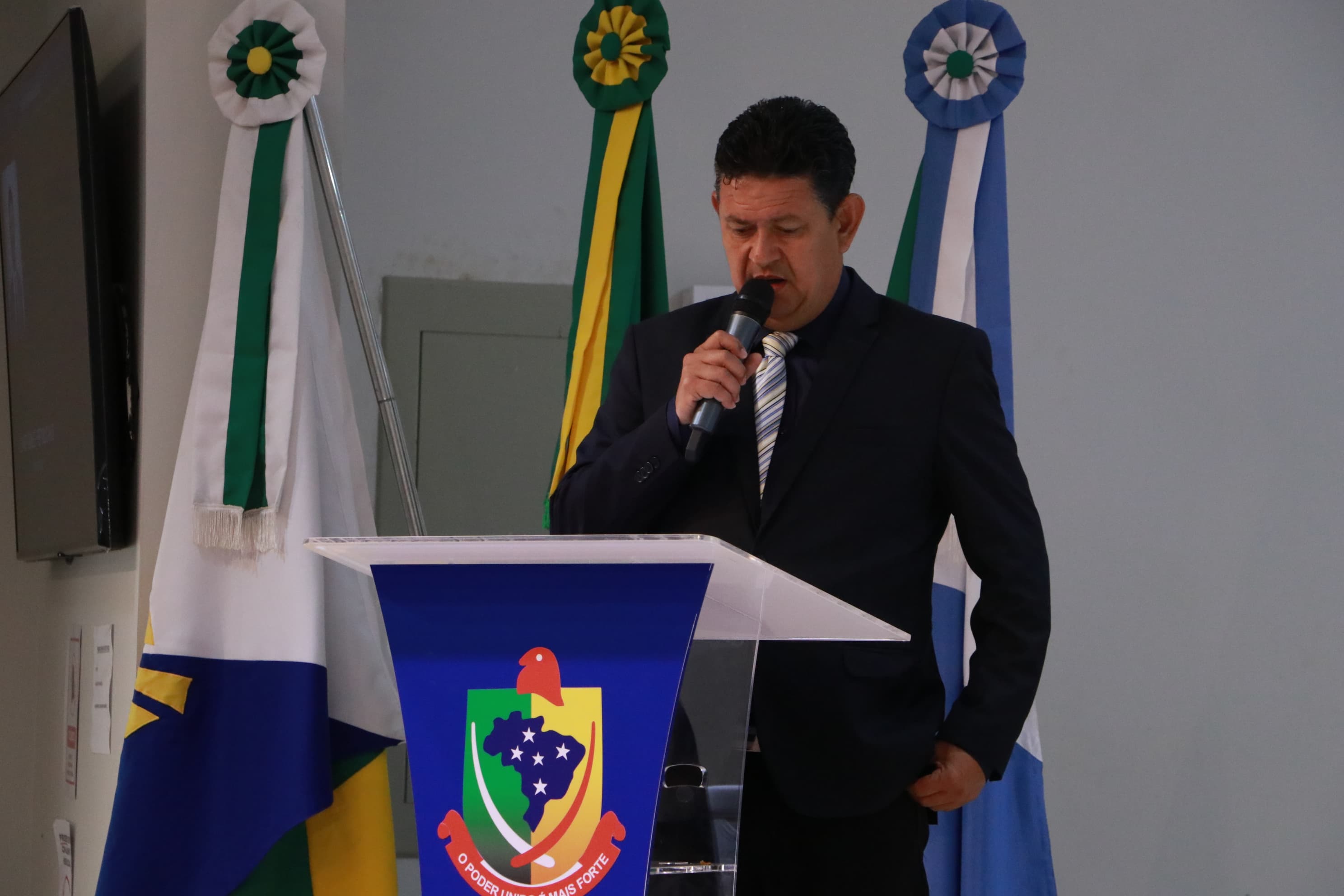 Vereador Ediney Gomes busca informações sobre expansão da rede de esgoto em Maracaju