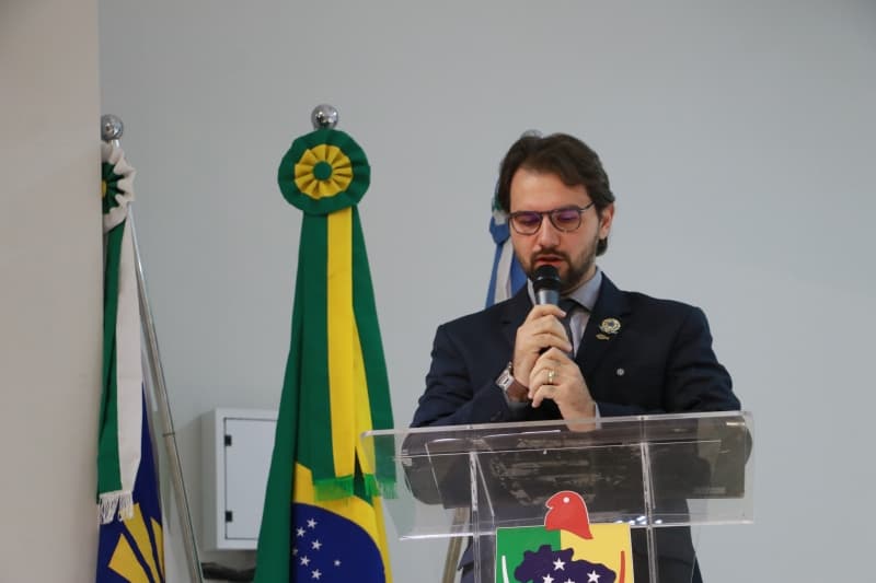 Vereador Diogo Frizzo apresenta moção em reconhecimento ao programa Caçador Mais que Legal