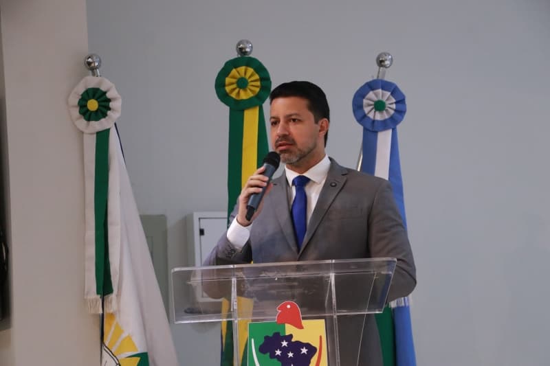 Vereador Bruno Barros solicita melhorias em estrada que liga região da Escola Agrícola ao...