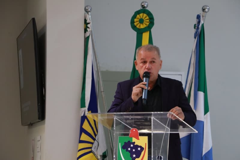 Vereador Joãozinho Rocha cobra conclusão da iluminação do CEPE Simão Rocha na Vila Juquita